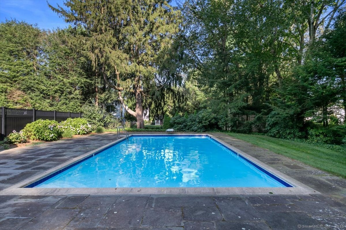 26 Old Orchard Road Photo 37