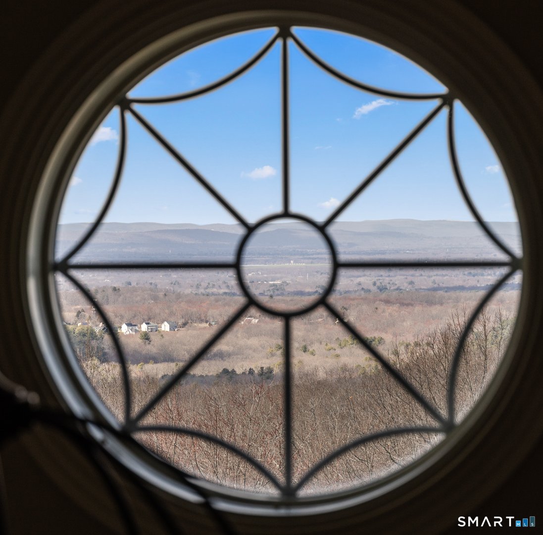 515 Cedar Ridge Drive Photo 33