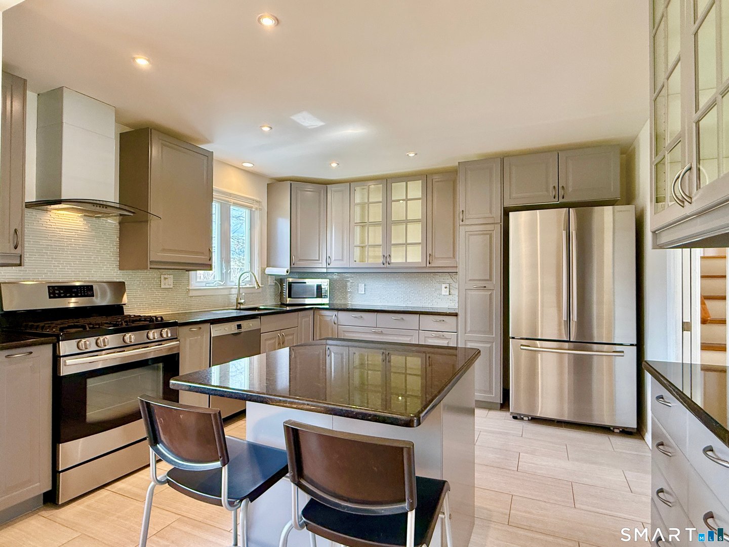 47 Fuller Drive Photo 4