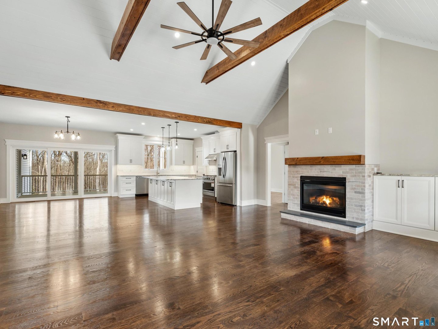 12 Meadowcrest Drive North Photo 6