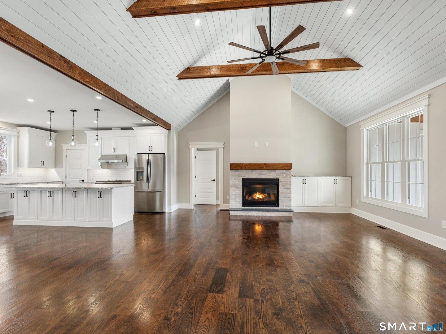 12 Meadowcrest Drive North Photo 8