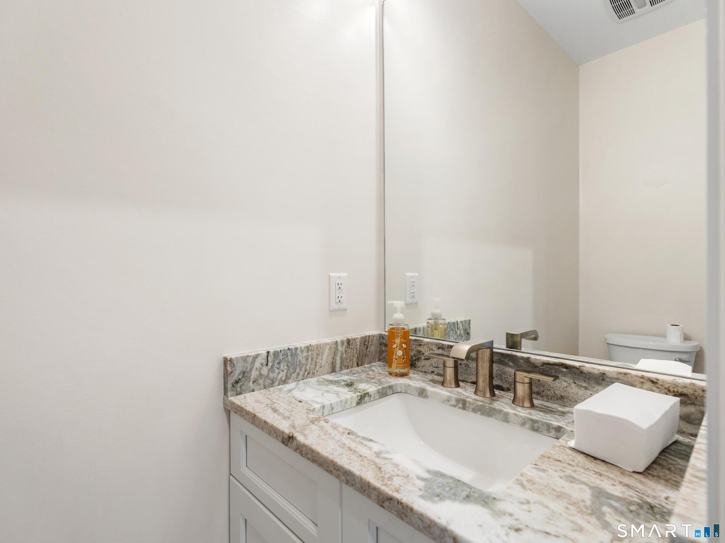 12 Meadowcrest Drive North Photo 14