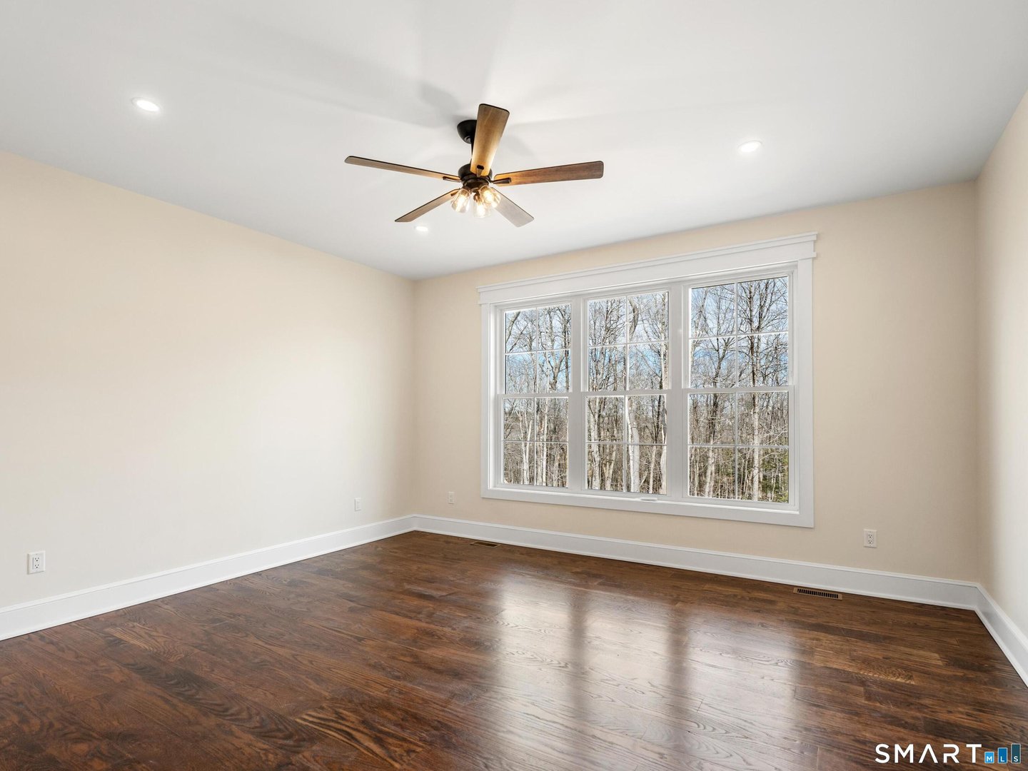 12 Meadowcrest Drive North Photo 16