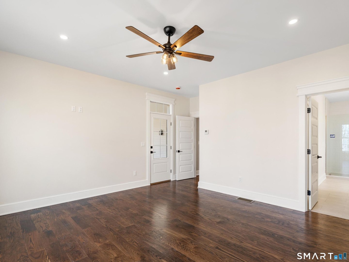 12 Meadowcrest Drive North Photo 17