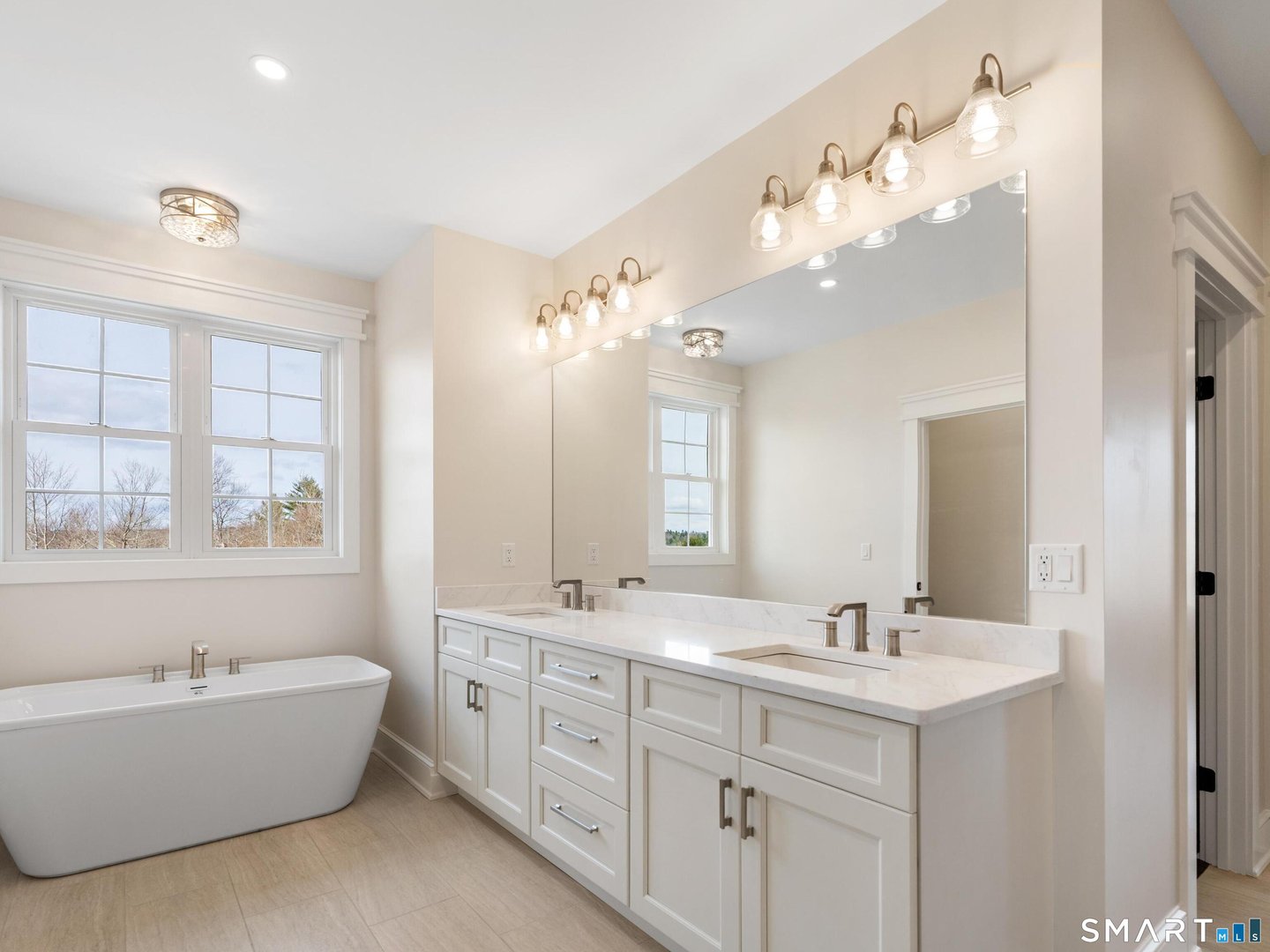 12 Meadowcrest Drive North Photo 20