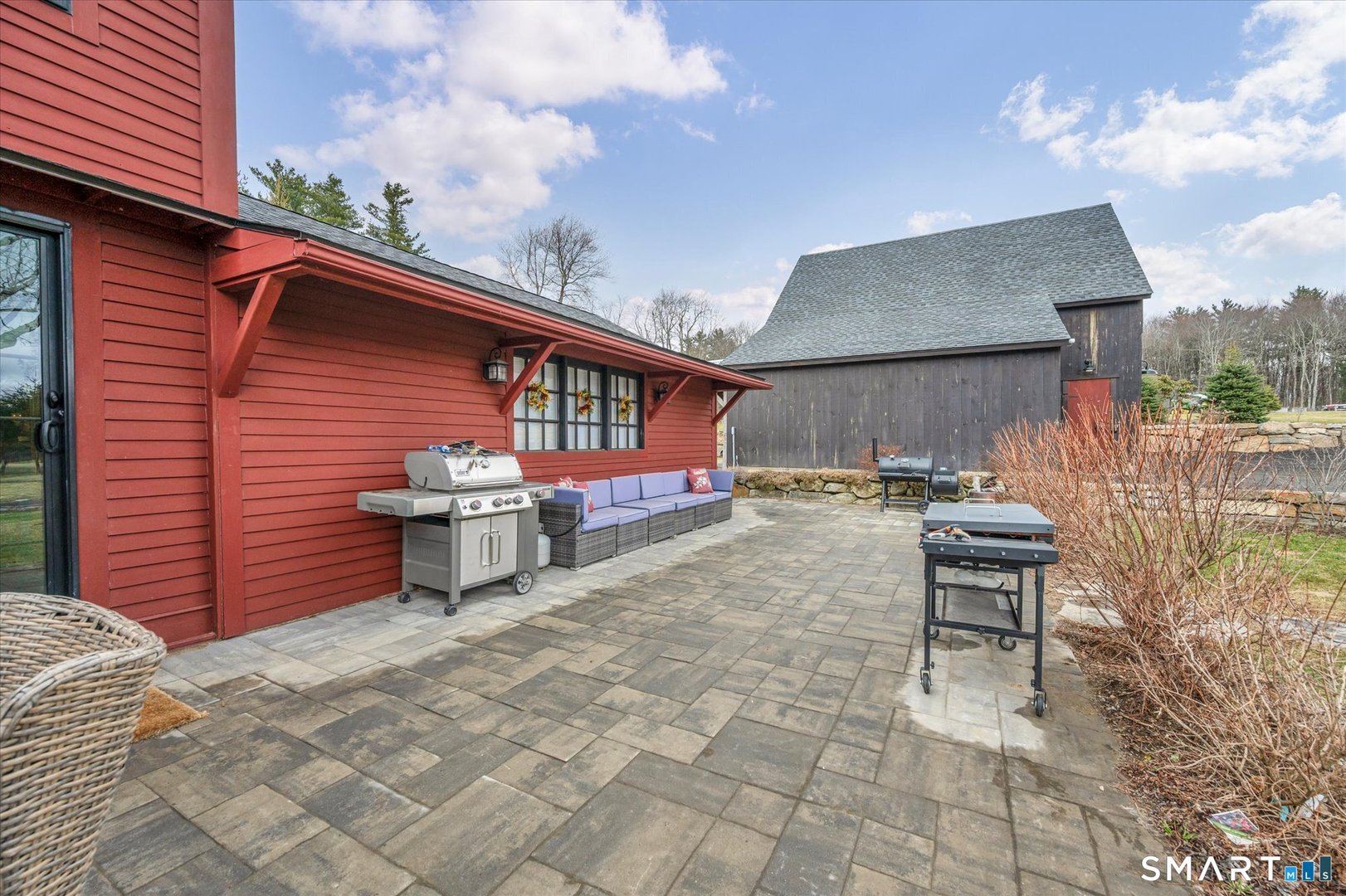 566 Maple Street Photo 6