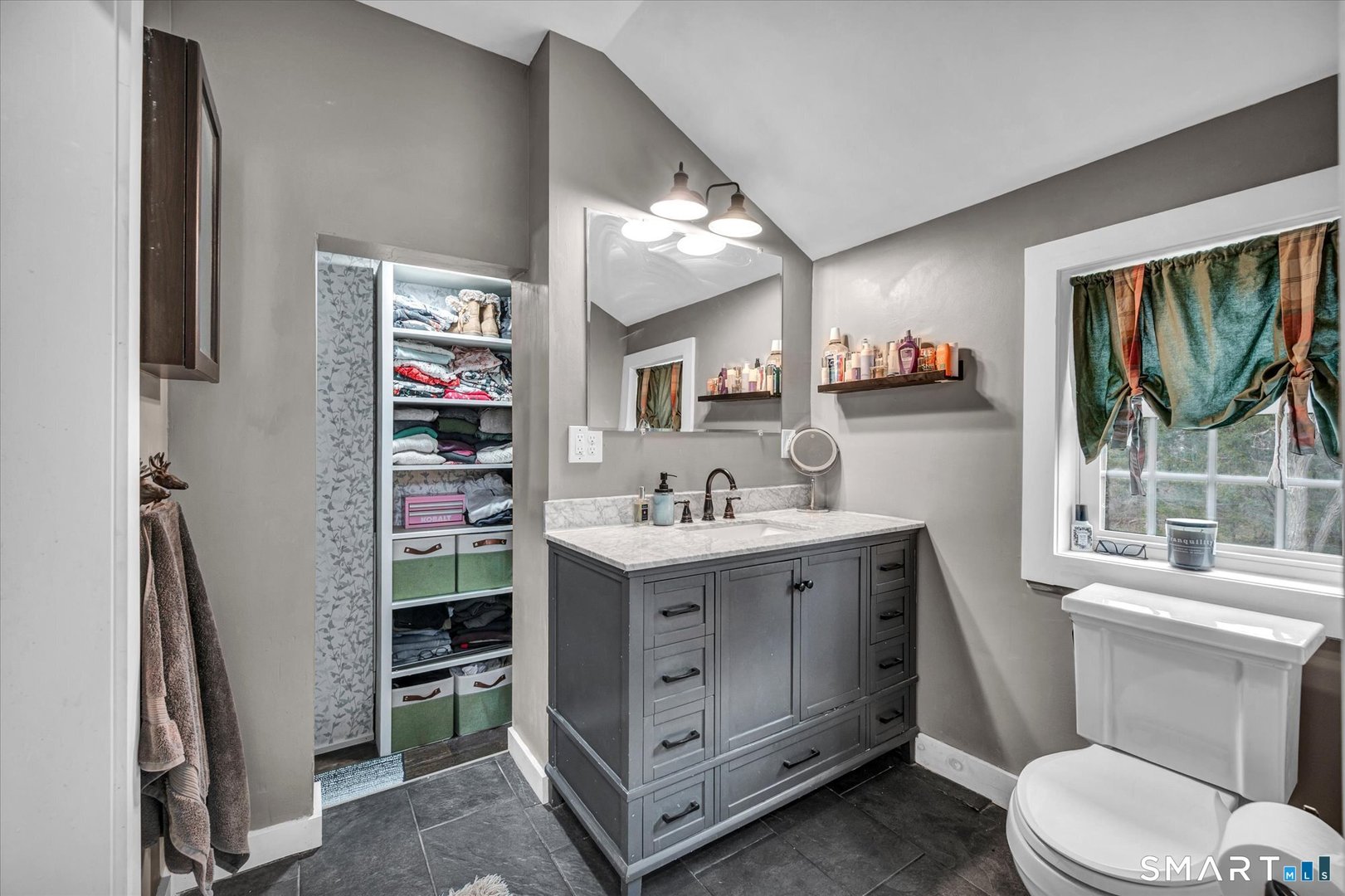 566 Maple Street Photo 21