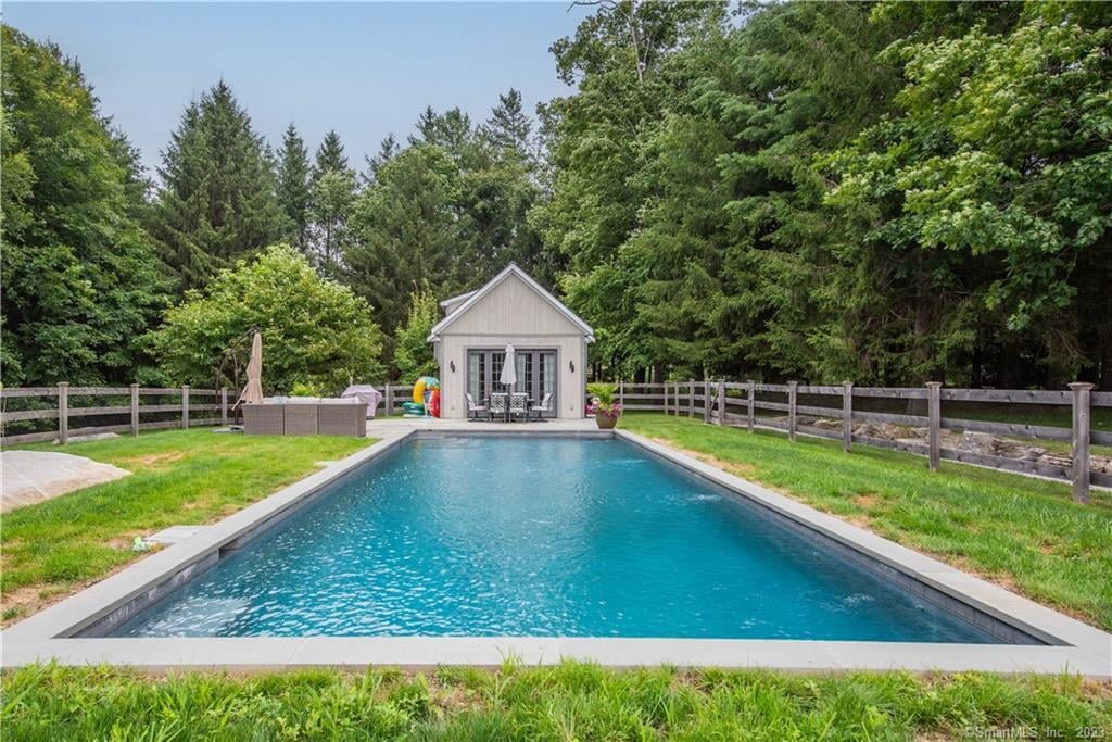 39 Cemetery Hill Road Photo 2