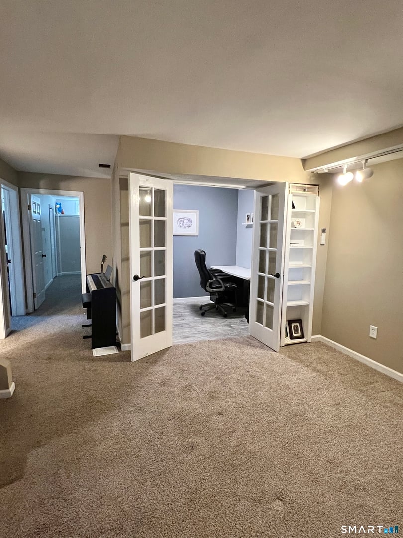 302 Cliffside Drive  #+ Garage G82 #+ Garage G82 Photo 22