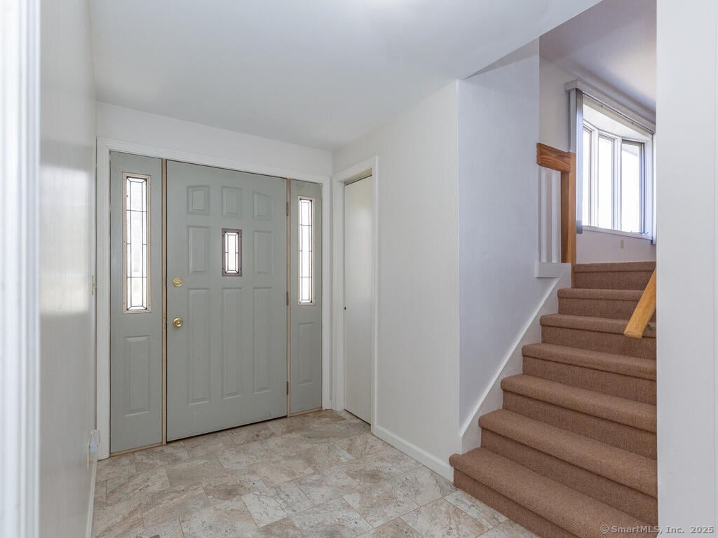 26 Woodside Drive Photo 4
