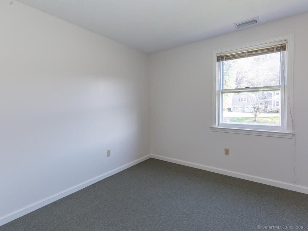26 Woodside Drive Photo 17
