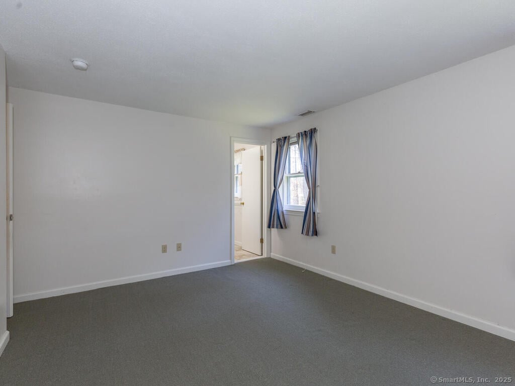 26 Woodside Drive Photo 24