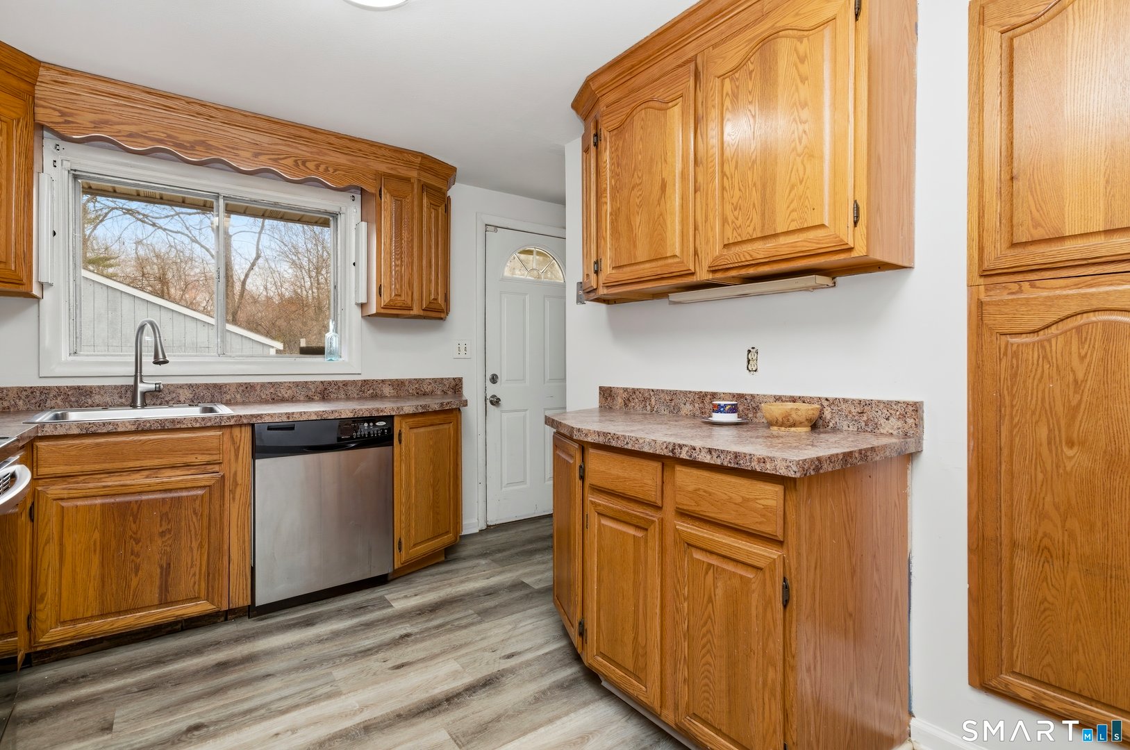 140 Cottage Grove Road Photo 22