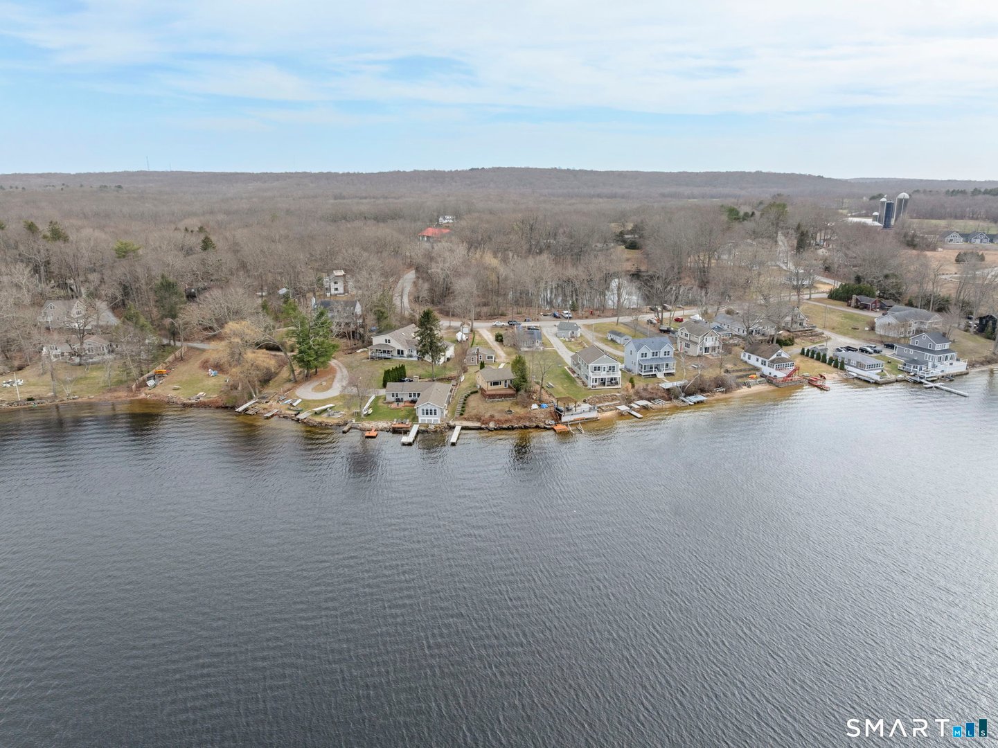 70-72 Lake View Avenue Photo 3