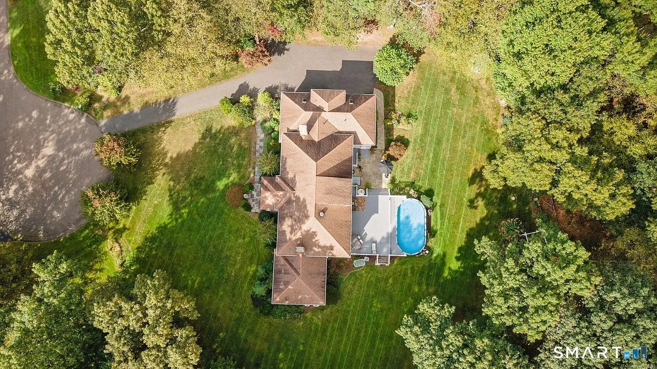 23 Aldo Drive Photo 3