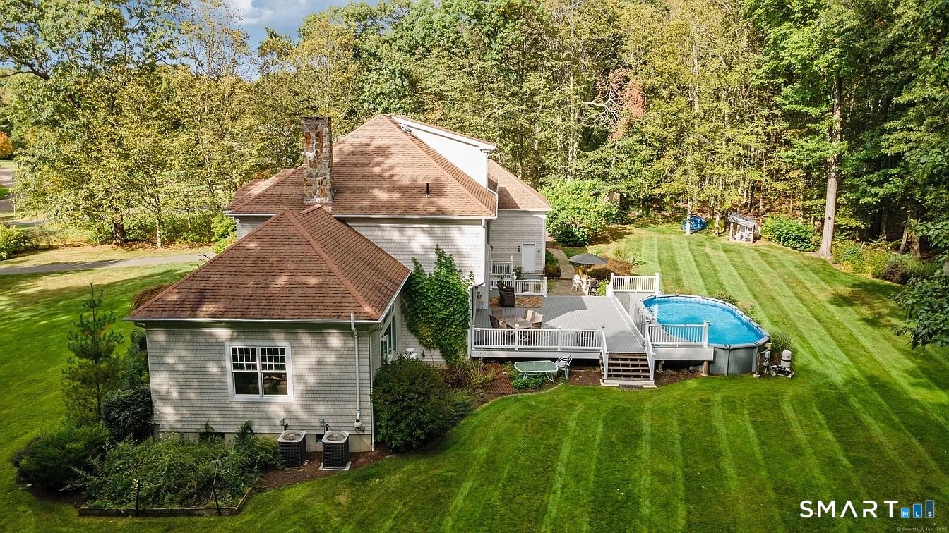 23 Aldo Drive Photo 4