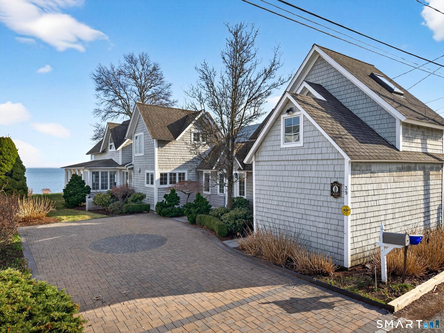 39 Chapman Avenue Photo 2