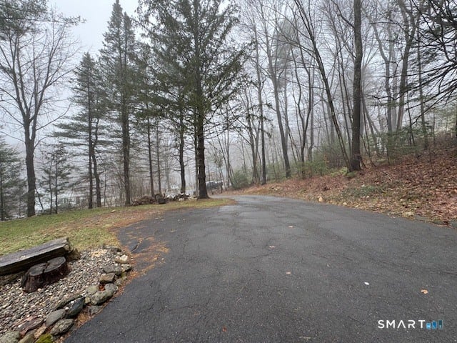 17 Robin Drive Photo 8