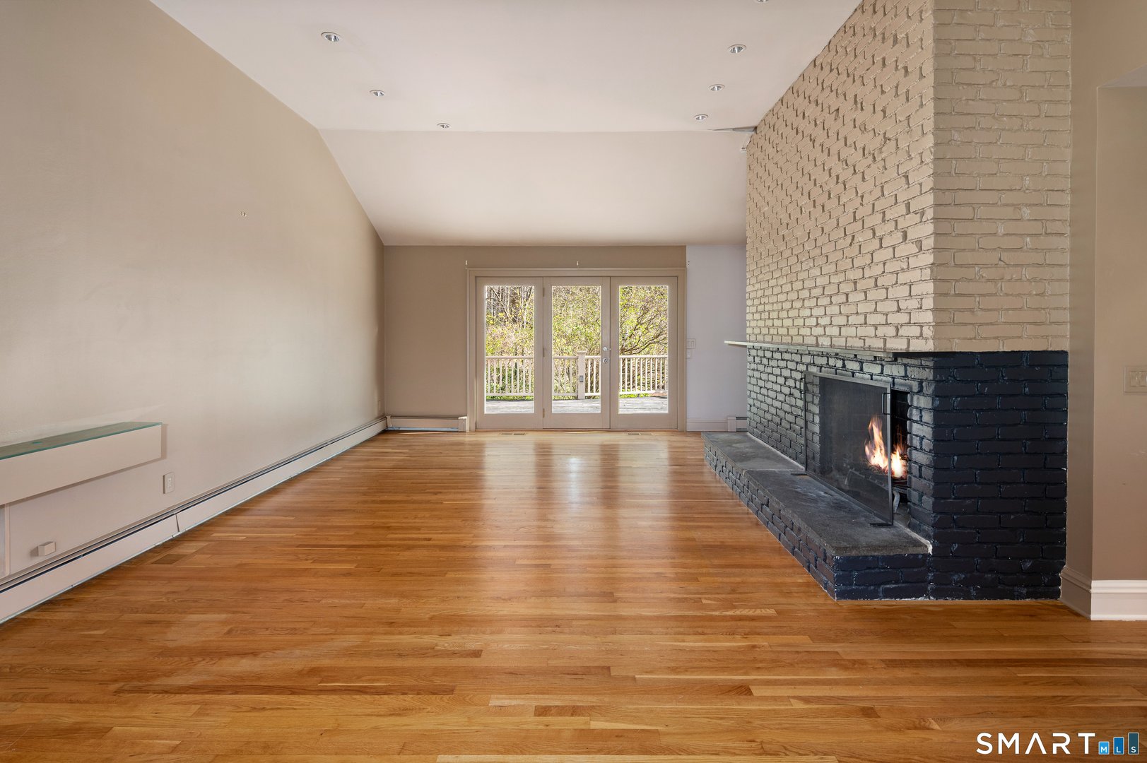 88 Bentwood Drive Photo 9