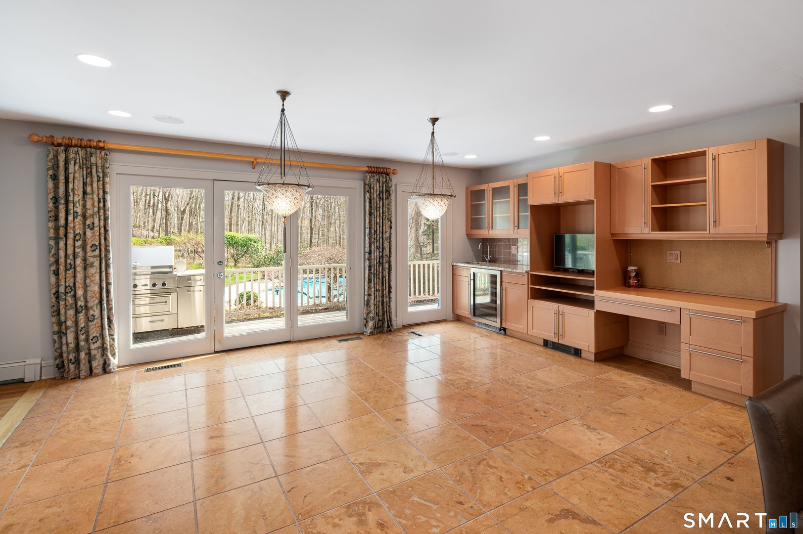 88 Bentwood Drive Photo 13