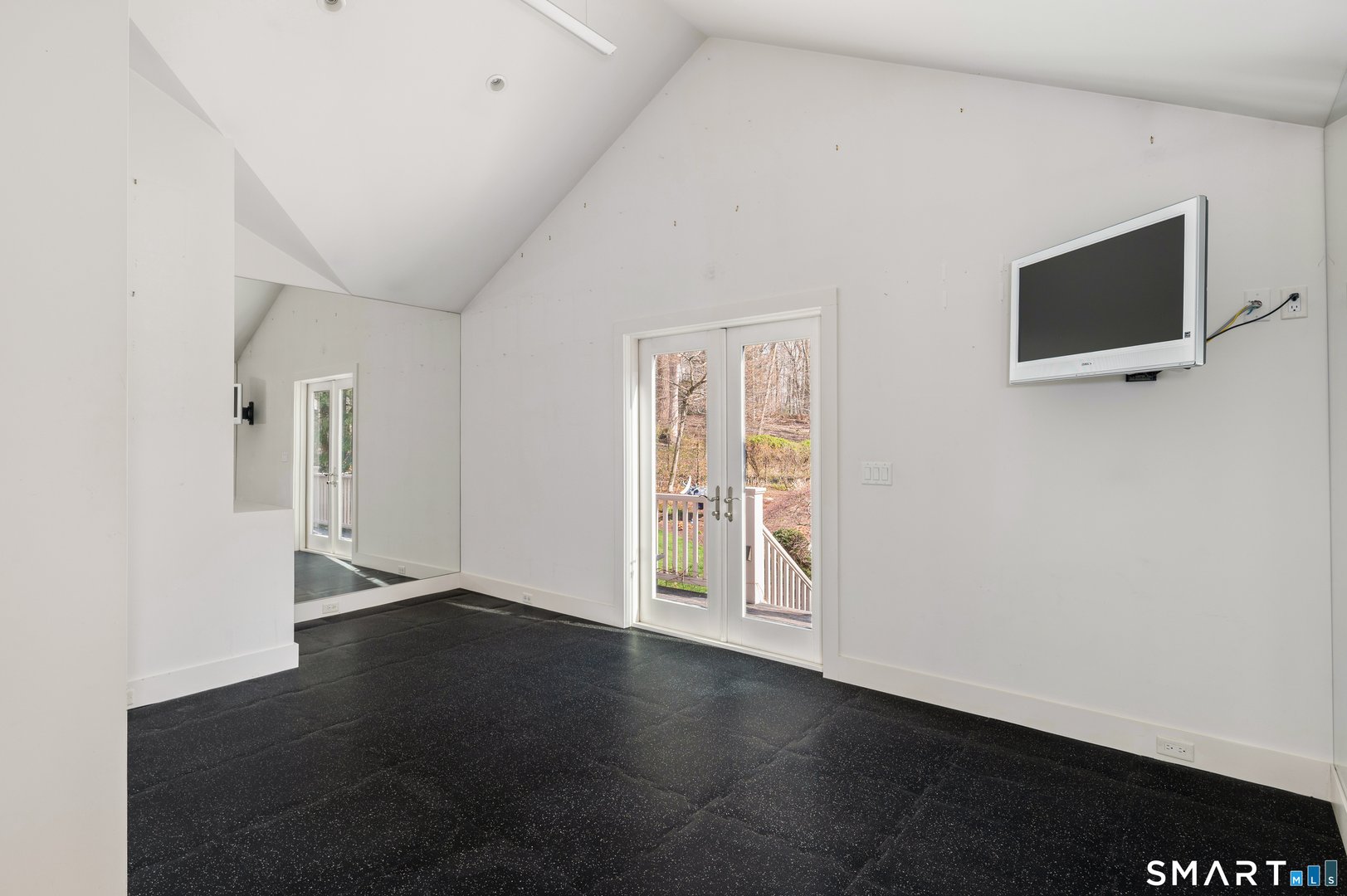 88 Bentwood Drive Photo 14