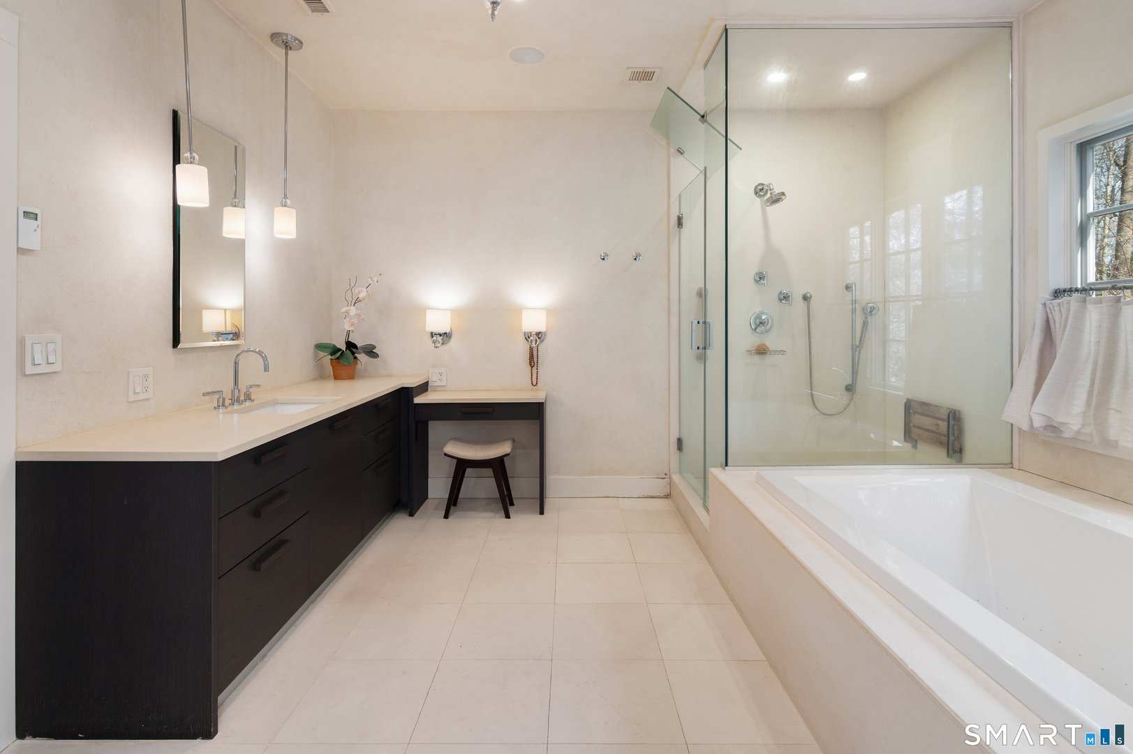 88 Bentwood Drive Photo 19