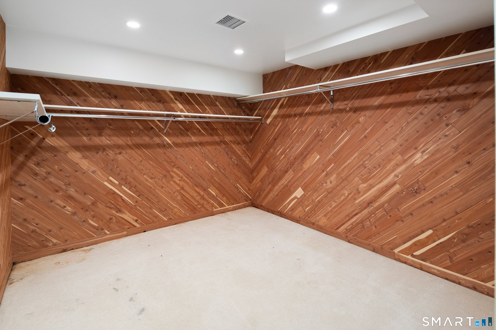 88 Bentwood Drive Photo 26