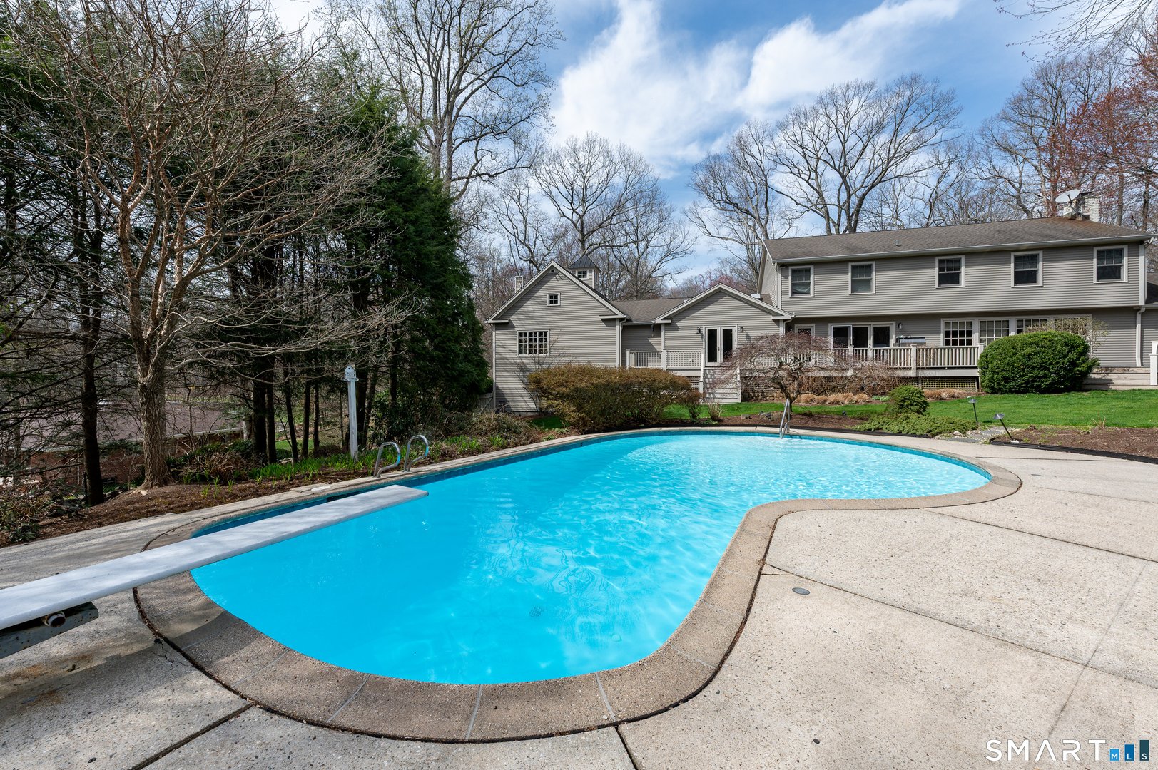 88 Bentwood Drive Photo 27