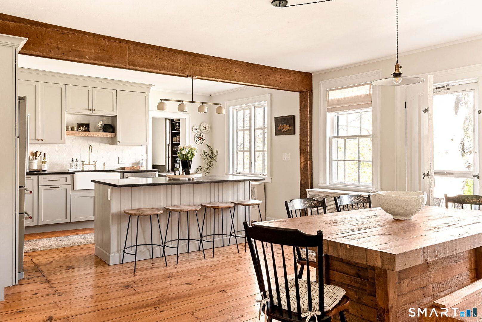 151 Neipsic Road Photo 5