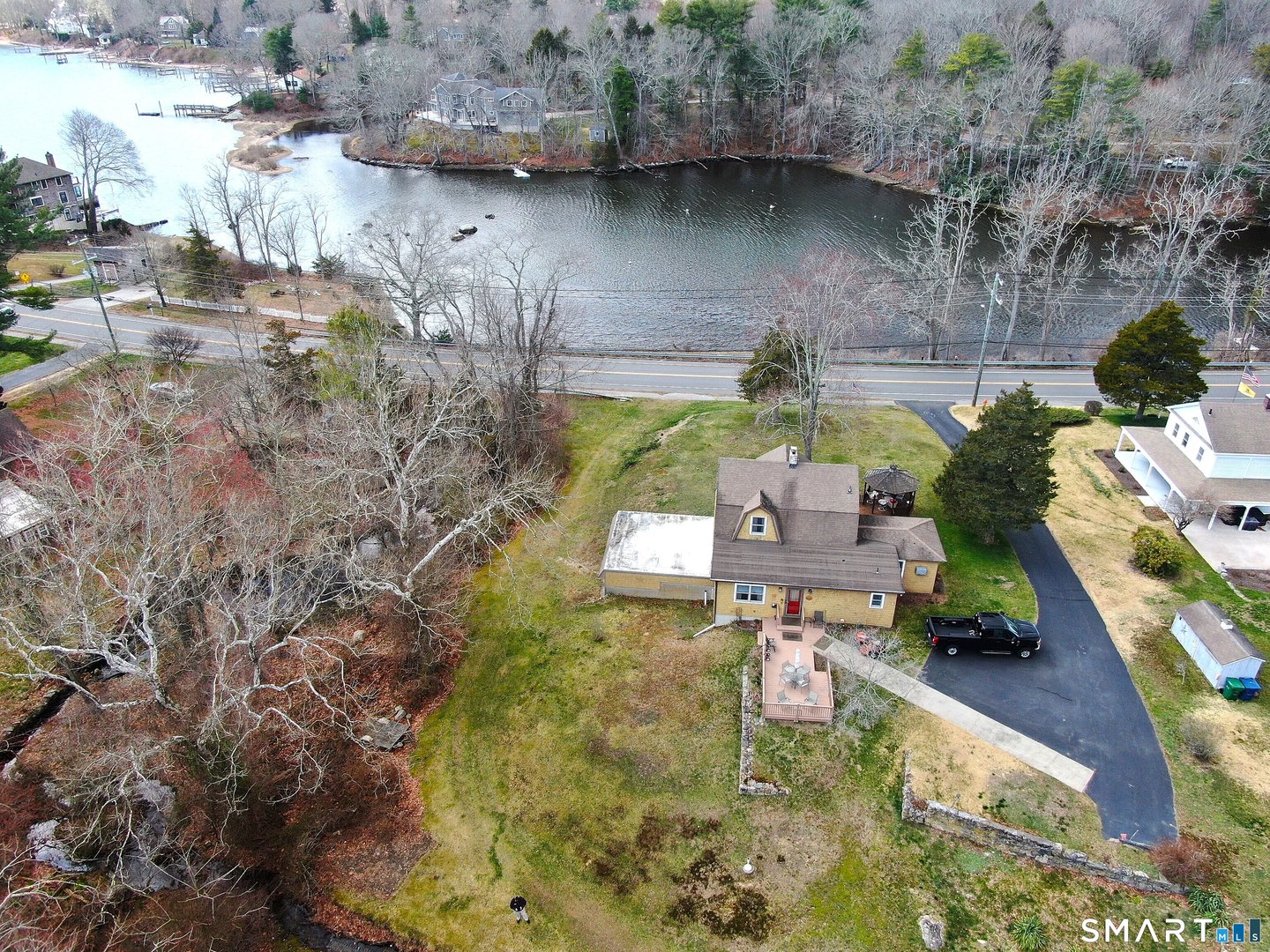 241 Niantic River Road Photo 37