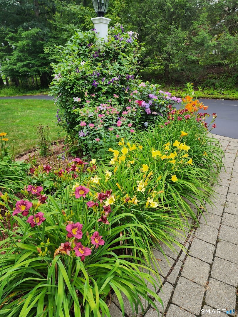 16 Stonewall Drive Photo 4