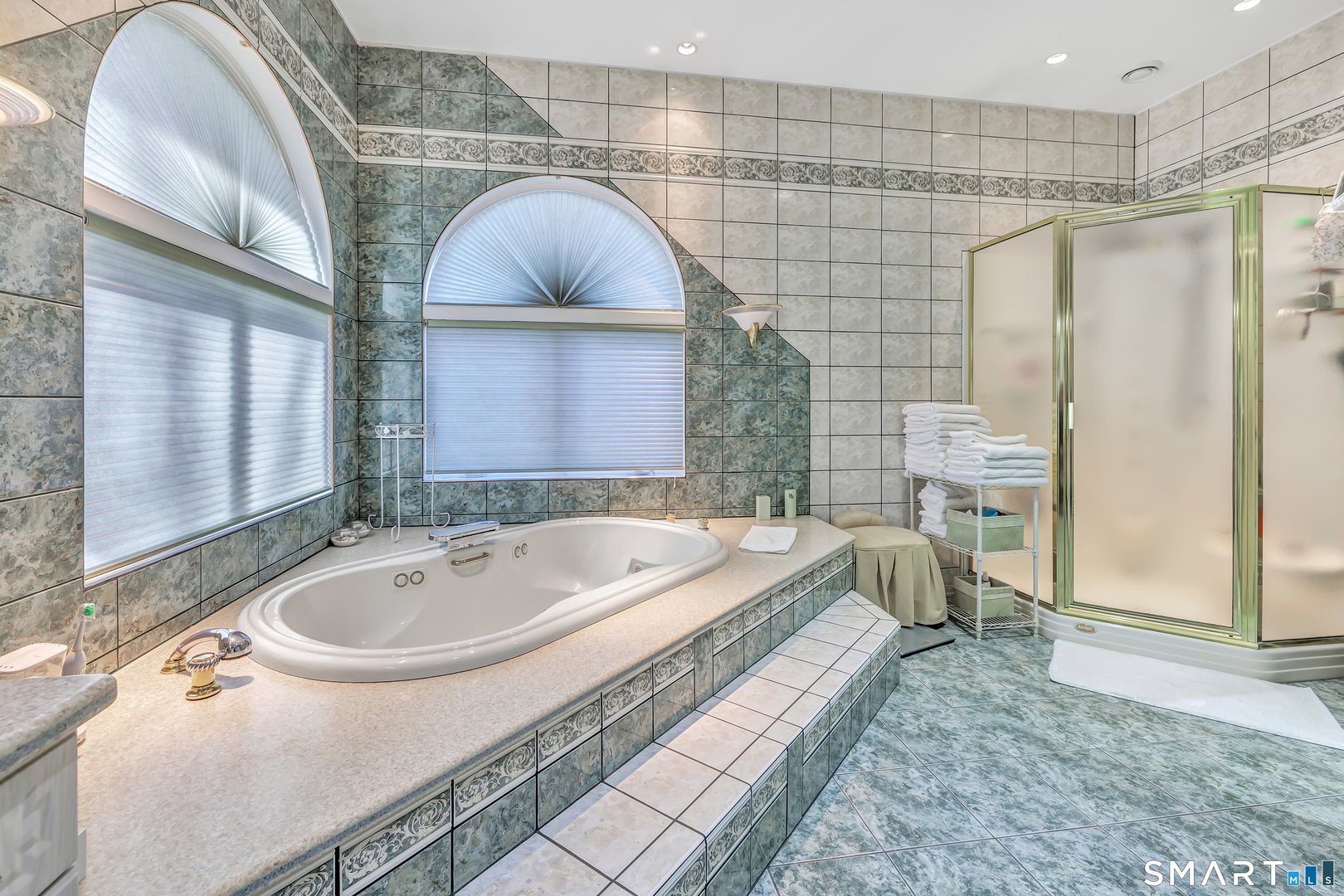 39 Golden Hill Lane Photo 12