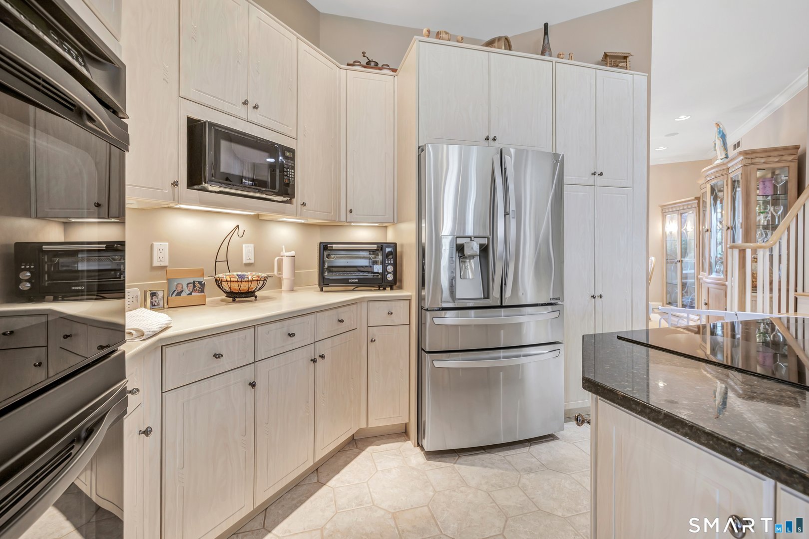 39 Golden Hill Lane Photo 13