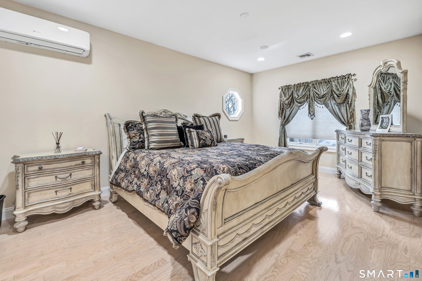 39 Golden Hill Lane Photo 22