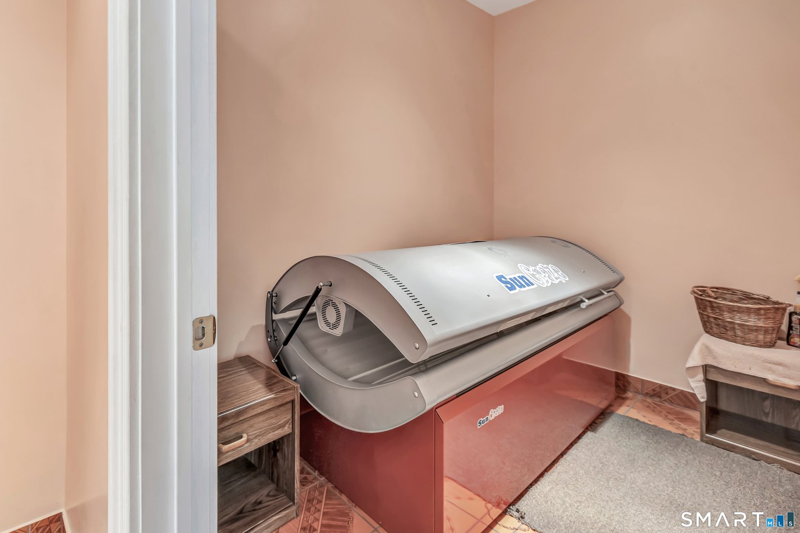 39 Golden Hill Lane Photo 25