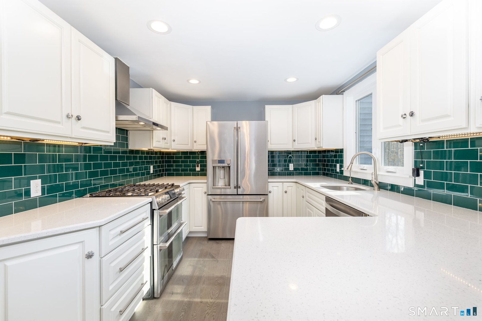 33 Pinewoods Drive Photo 2