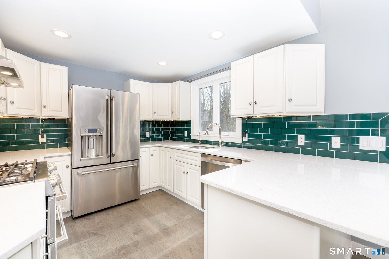 33 Pinewoods Drive Photo 3