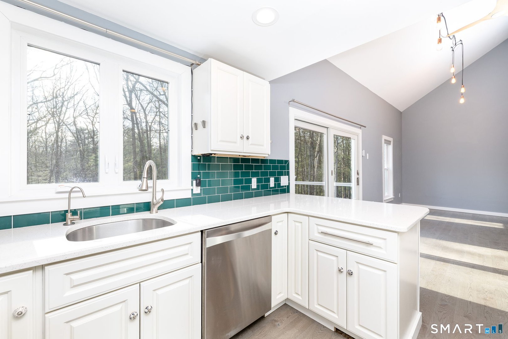 33 Pinewoods Drive Photo 4