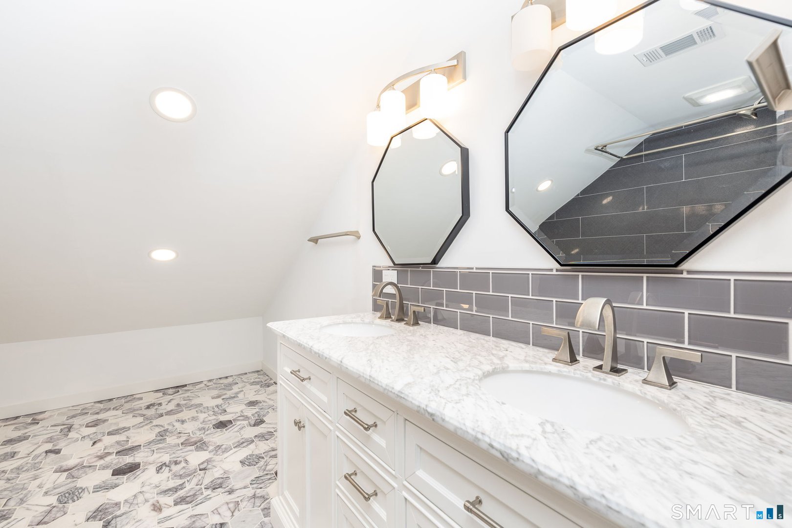 33 Pinewoods Drive Photo 21