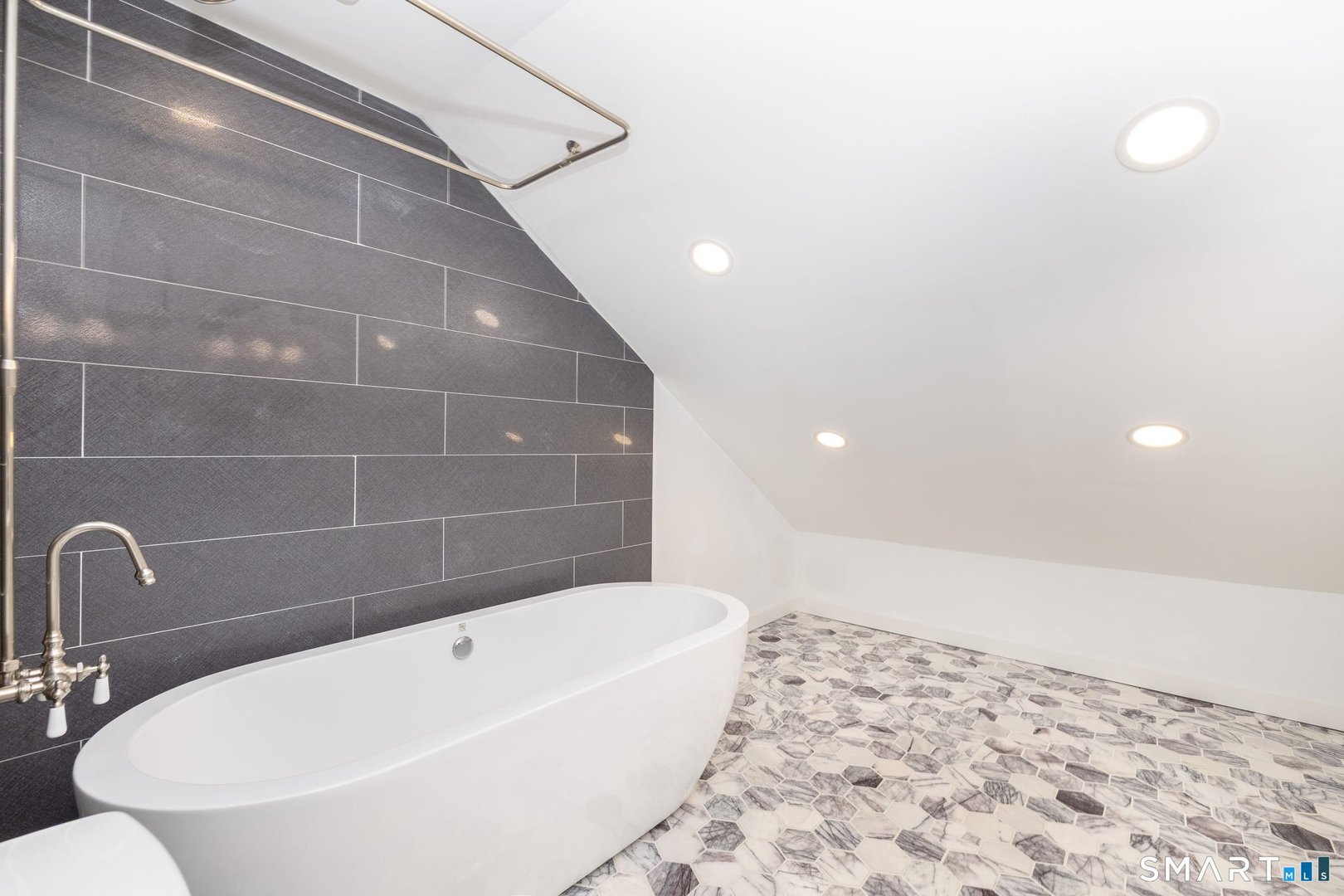 33 Pinewoods Drive Photo 22