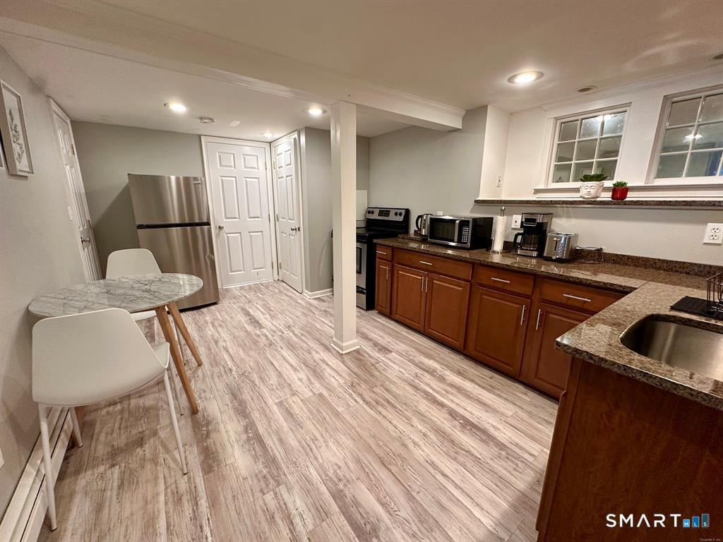 44 Warren Street Photo 23