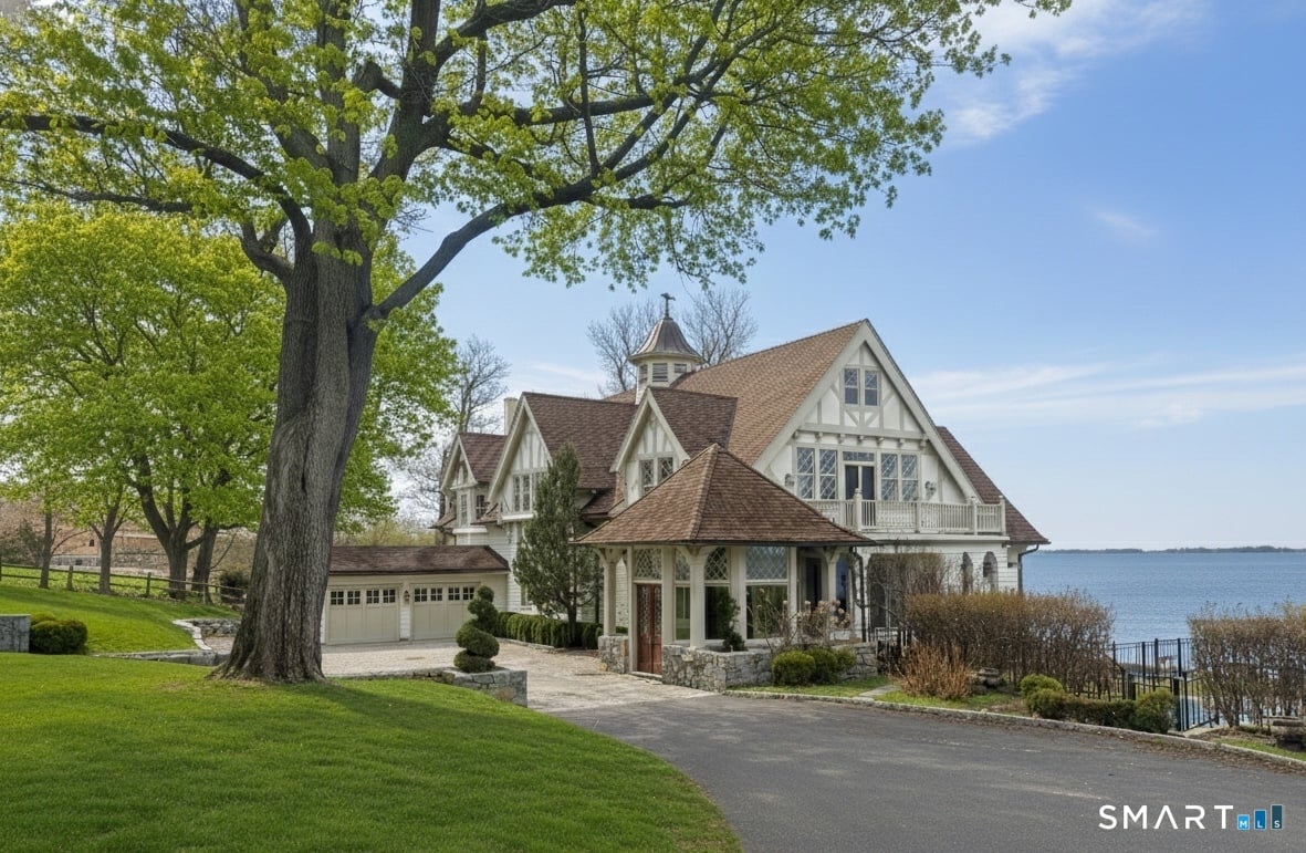 207-209 Long Neck Point Road Photo 4