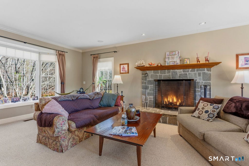 53 Oakridge Drive Photo 10