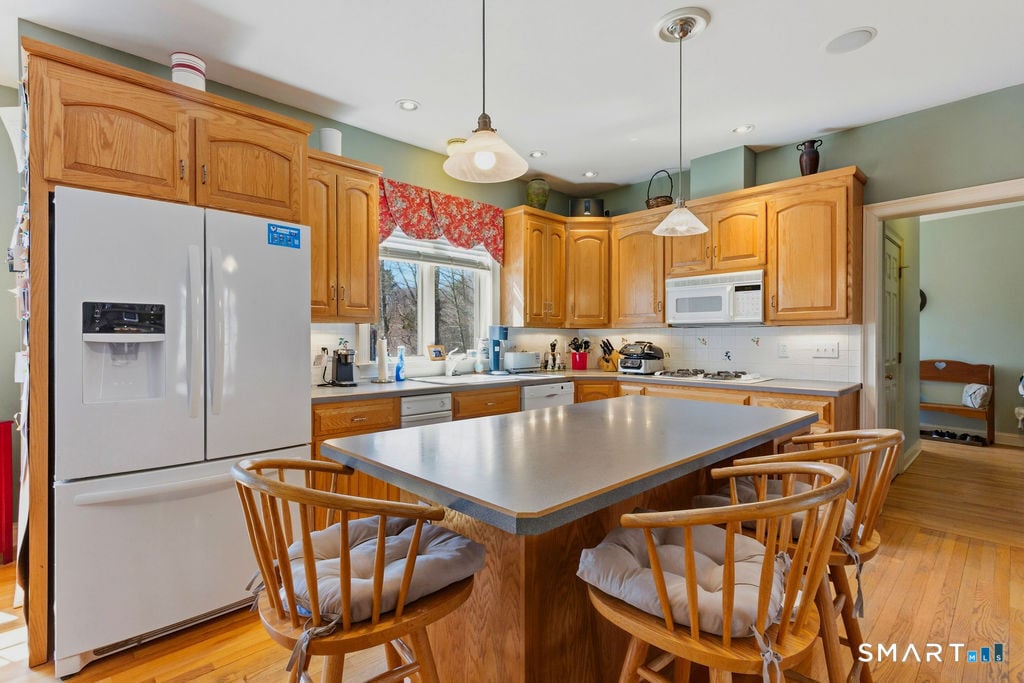 53 Oakridge Drive Photo 14