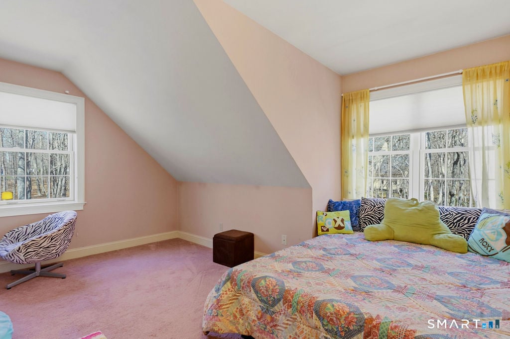 53 Oakridge Drive Photo 27