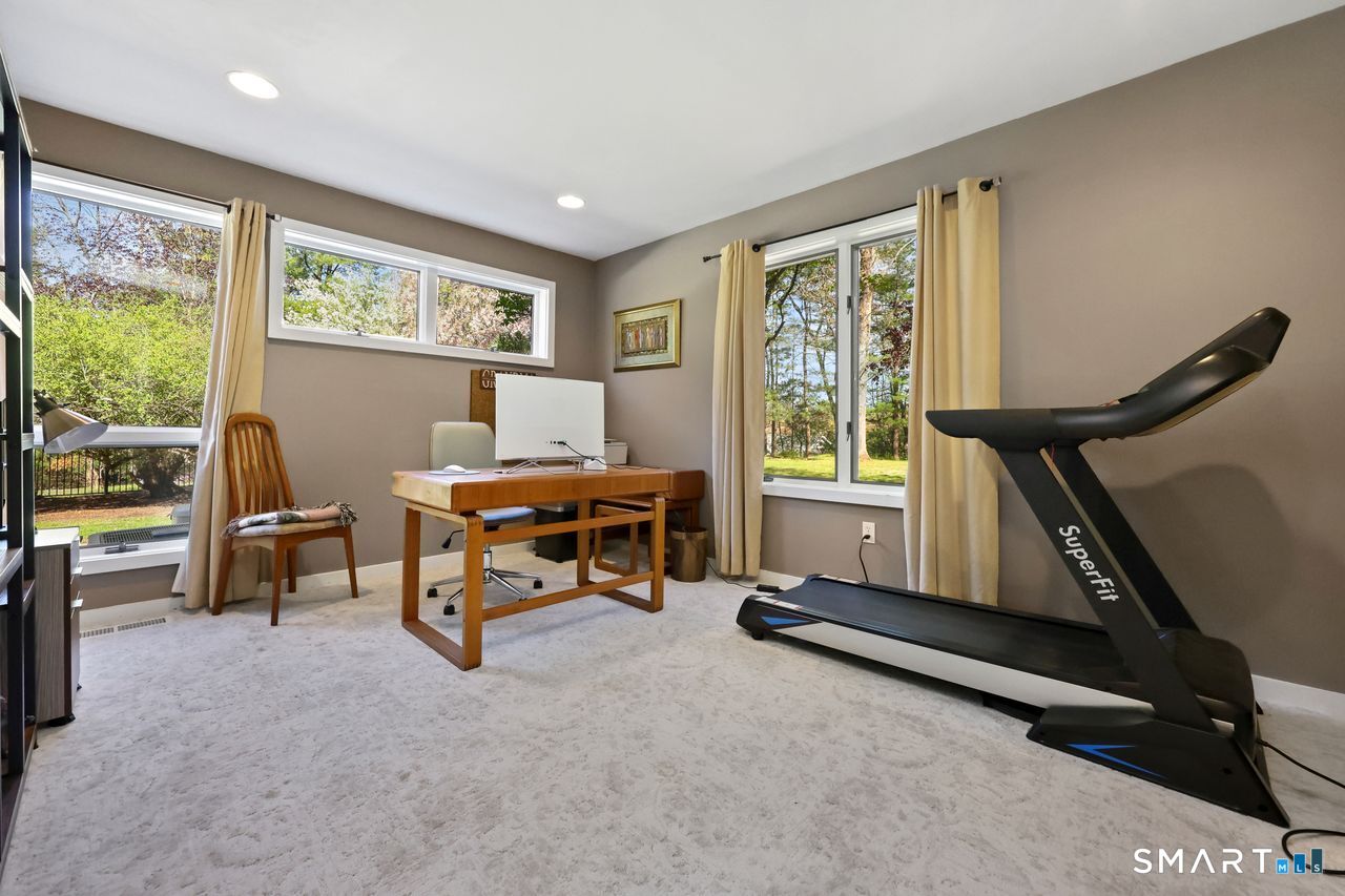 28 Strawberry Lane Photo 13