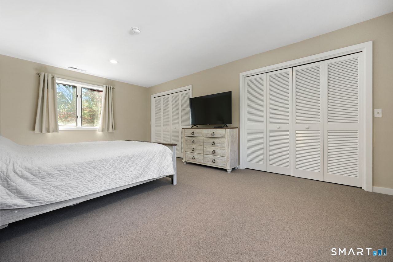 28 Strawberry Lane Photo 18