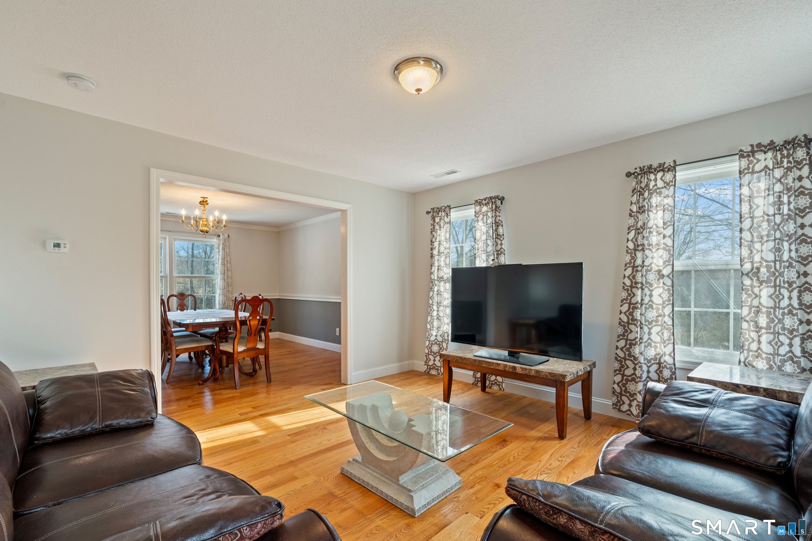 453 Burlington Road Photo 9