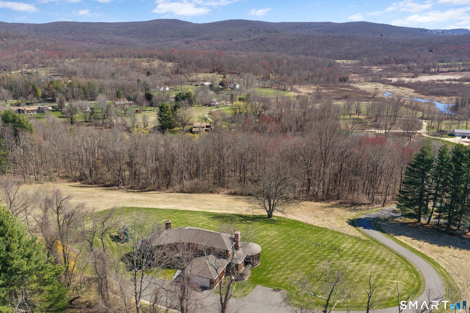 14 Straight Rd Road Photo 3