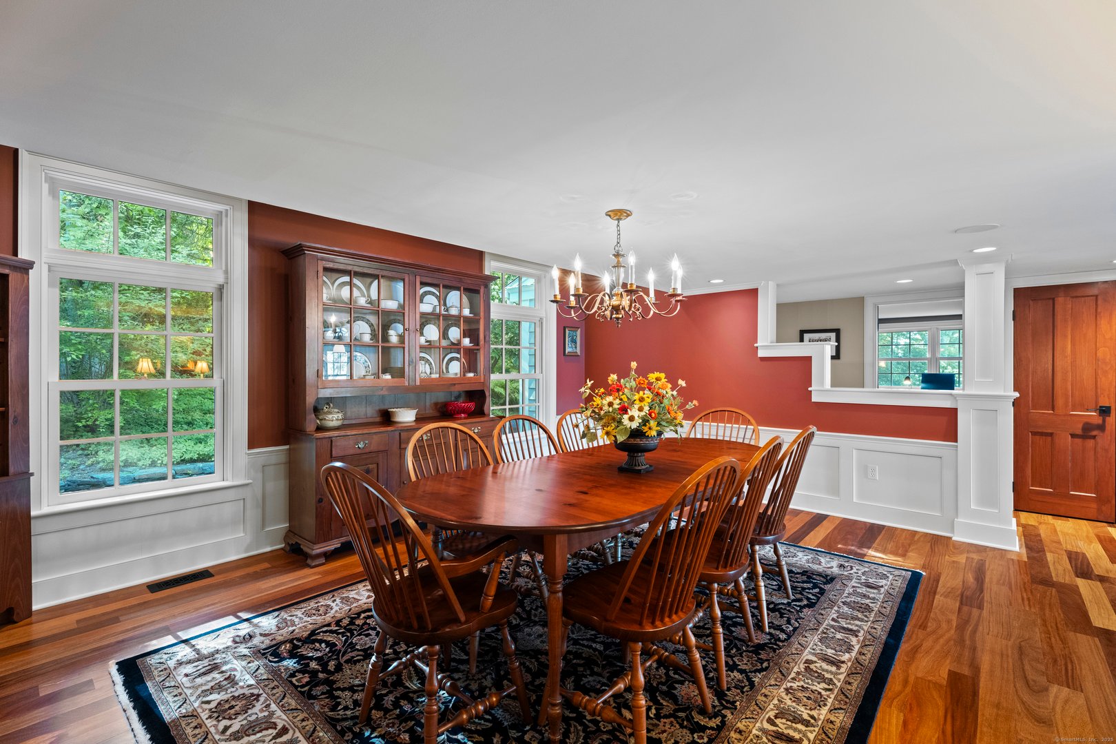 288 Middlesex Avenue Photo 11